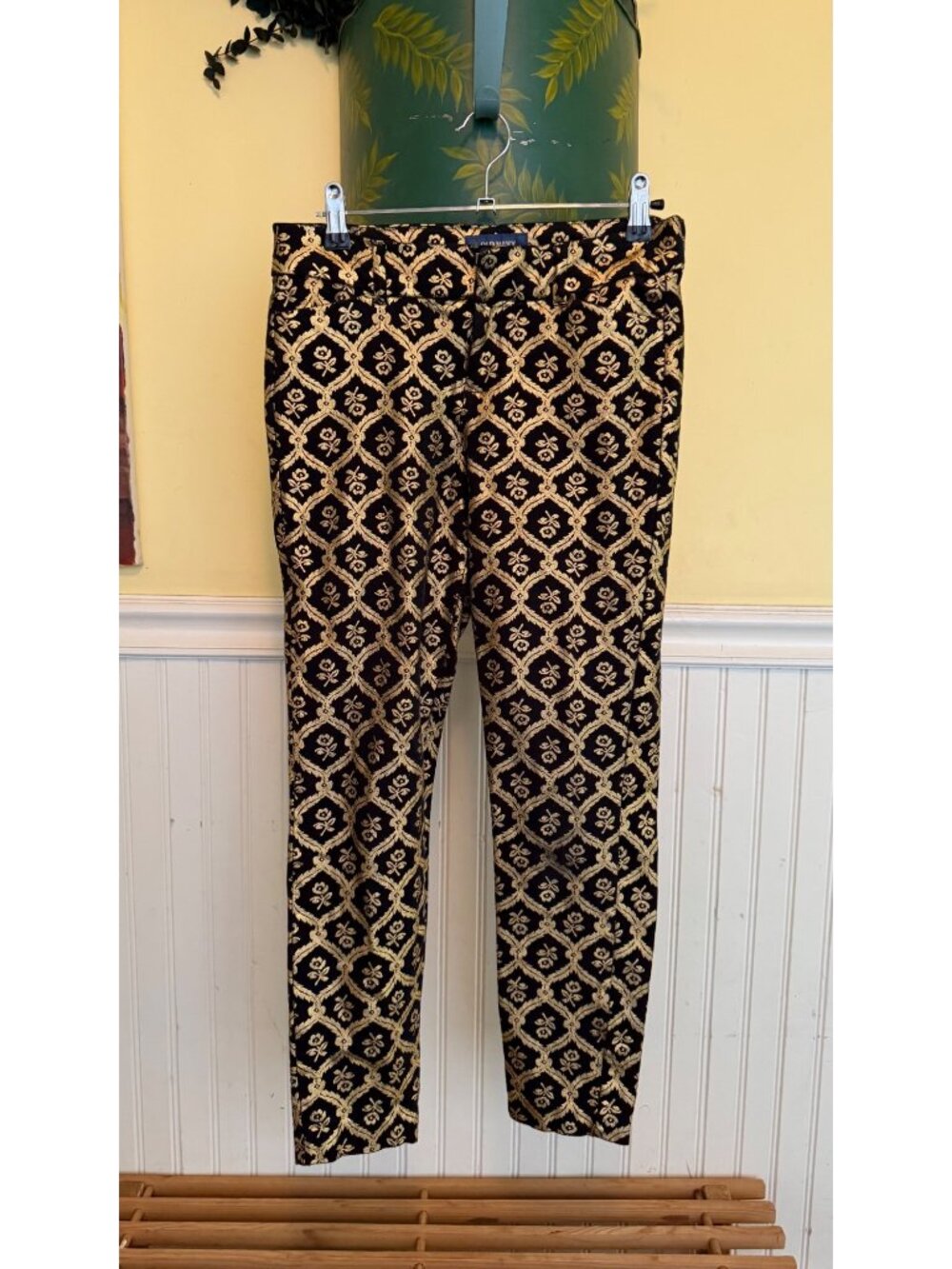 Old Navy Pixie Mid-Rise Black & Gold Brocade Skinny Pants 14 Waist 34 Length